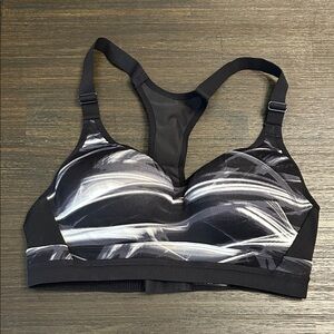 Like New Victoria’s Secret Support Sports Bra 34B